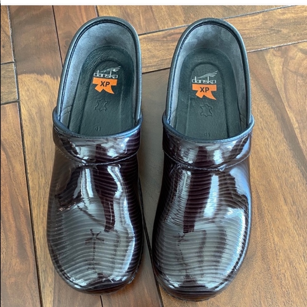 Dansko Striped Leather Clogs 41 - Picture 1 of 10